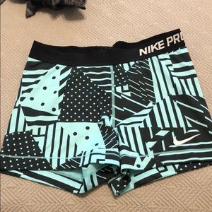 NIKE PRO